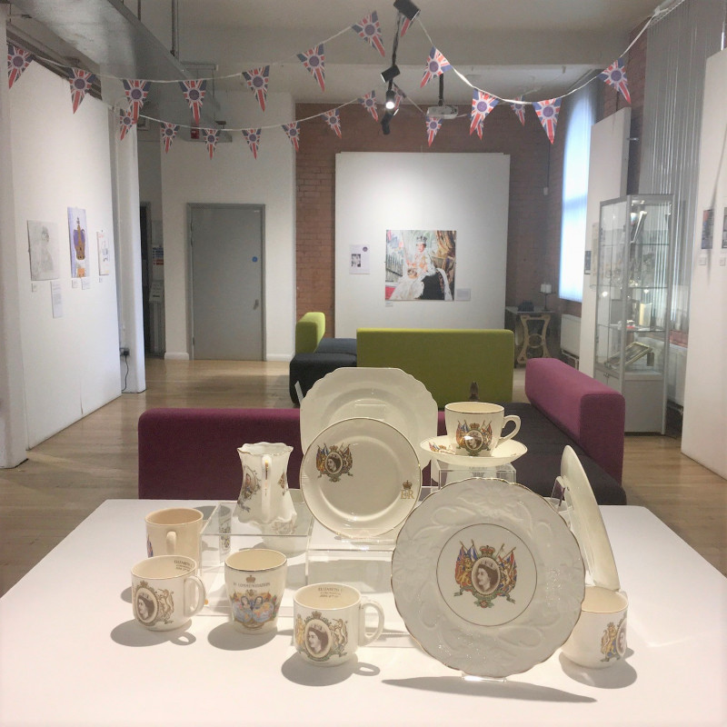 A photo of 'Commemorative Royal ceramics display in the Exhibition.  Assorted lenders' by Atkins Building